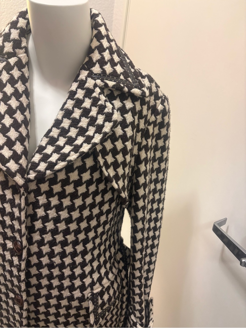 Vintage Brown & Cream Houndstooth Pure Wool Coat w/ Genuine Leather Trim | Small